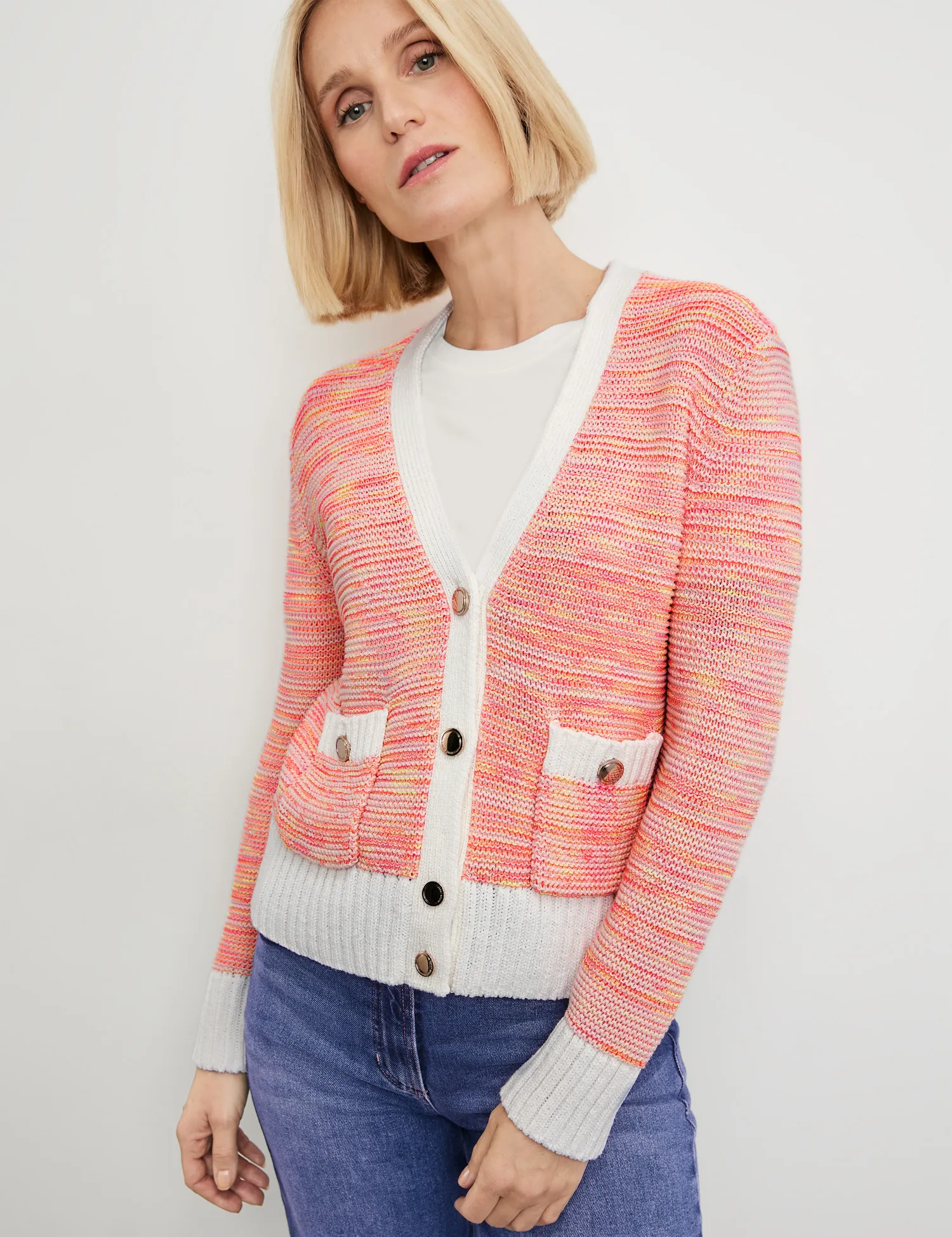 Cardigan made of sustainable cotton in a textured knit